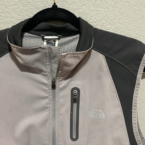 North face vest - Picture 2 of 6